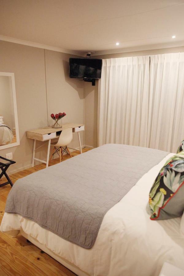 Eden Guesthouse B&B Dana Bay ภายนอก รูปภาพ